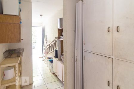 Casa à venda com 489m², 5 quartos e 6 vagas Casa à venda com 489m², 5 quartos e 6 vagasQuarto de Serviço