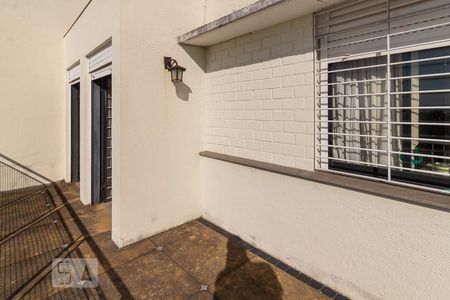 Casa à venda com 489m², 5 quartos e 6 vagas Casa à venda com 489m², 5 quartos e 6 vagasSacada da Suite 1