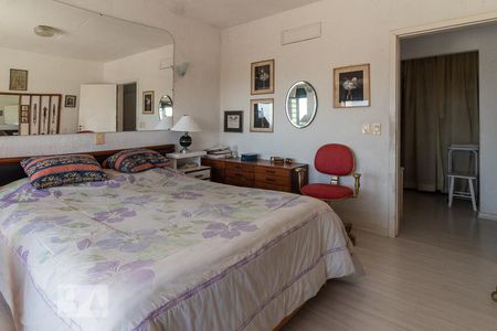 Casa à venda com 489m², 5 quartos e 6 vagas Casa à venda com 489m², 5 quartos e 6 vagasSuite 1