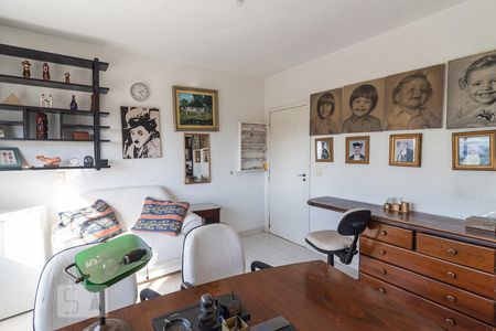 Casa à venda com 489m², 5 quartos e 6 vagas Casa à venda com 489m², 5 quartos e 6 vagasQuarto 3