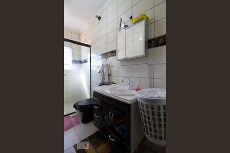 Casa à venda com 200m², 3 quartos e 2 vagas Casa à venda com 200m², 3 quartos e 2 vagasBanheiro