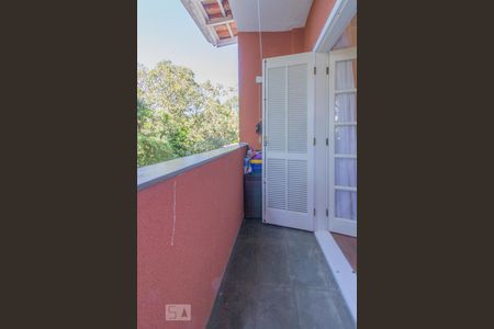 Casa à venda com 110m², 3 quartos e 2 vagas Casa à venda com 110m², 3 quartos e 2 vagasSacada do Quarto 2