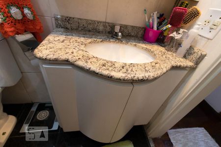 Casa à venda com 110m², 3 quartos e 2 vagas Casa à venda com 110m², 3 quartos e 2 vagasDetalhe - Banheiro