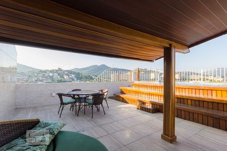 Apartamento à venda com 184m², 3 quartos e 2 vagas Apartamento à venda com 184m², 3 quartos e 2 vagasCobertura