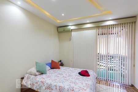 Apartamento à venda com 184m², 3 quartos e 2 vagas Apartamento à venda com 184m², 3 quartos e 2 vagasSuíte 1