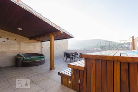 Apartamento à venda com 184m², 3 quartos e 2 vagas Apartamento à venda com 184m², 3 quartos e 2 vagasCobertura