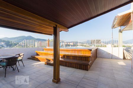 Apartamento à venda com 184m², 3 quartos e 2 vagas Apartamento à venda com 184m², 3 quartos e 2 vagasCobertura