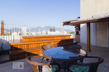 Apartamento à venda com 184m², 3 quartos e 2 vagas Apartamento à venda com 184m², 3 quartos e 2 vagasCobertura