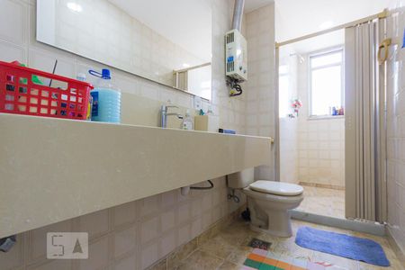 Apartamento à venda com 184m², 3 quartos e 2 vagas Apartamento à venda com 184m², 3 quartos e 2 vagasBanheiro Social