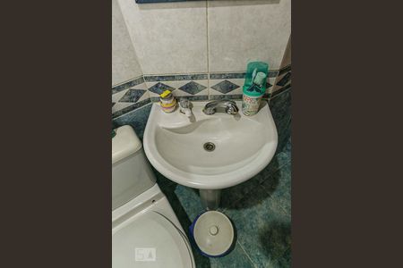 Casa de condomínio à venda com 150m², 3 quartos e 1 vagaBanheiro 1