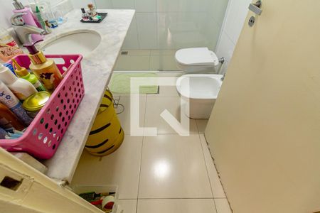 Apartamento à venda com 100m², 3 quartos e 2 vagas Apartamento à venda com 100m², 3 quartos e 2 vagasBanheiro 1