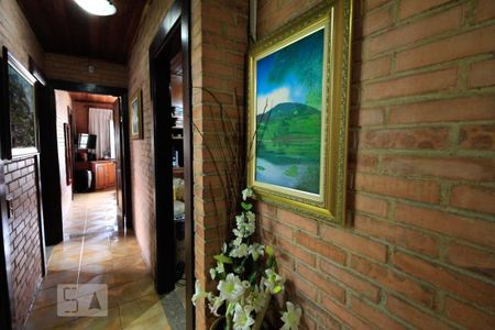 Casa à venda com 350m², 5 quartos e 4 vagas Casa à venda com 350m², 5 quartos e 4 vagasCorredor