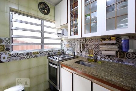 Casa à venda com 350m², 5 quartos e 4 vagas Casa à venda com 350m², 5 quartos e 4 vagasCozinha