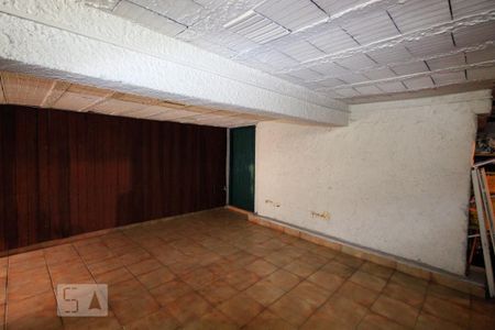 Casa à venda com 350m², 5 quartos e 4 vagas Casa à venda com 350m², 5 quartos e 4 vagasGaragem