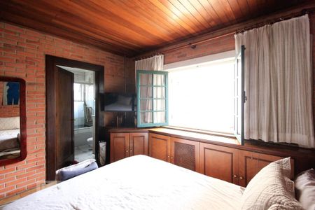 Casa à venda com 350m², 5 quartos e 4 vagas Casa à venda com 350m², 5 quartos e 4 vagasQuarto 3