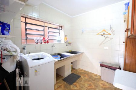 Casa à venda com 350m², 5 quartos e 4 vagas Casa à venda com 350m², 5 quartos e 4 vagasEdícula - Lavanderia