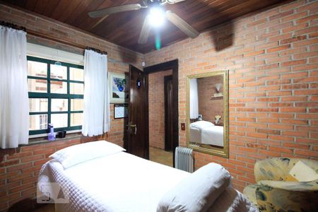 Casa à venda com 350m², 5 quartos e 4 vagas Casa à venda com 350m², 5 quartos e 4 vagasQuarto 1