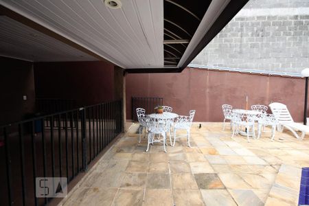 Casa à venda com 350m², 5 quartos e 4 vagas Casa à venda com 350m², 5 quartos e 4 vagasÁrea comum - Piscina