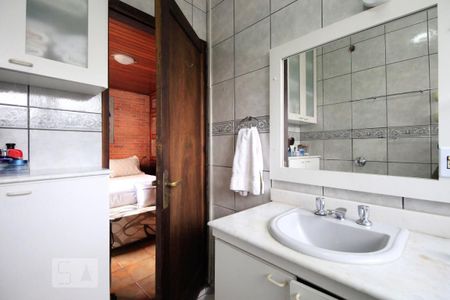 Casa à venda com 350m², 5 quartos e 4 vagas Casa à venda com 350m², 5 quartos e 4 vagasBanheiro da suite - Quarto 3