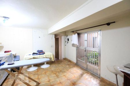 Casa à venda com 350m², 5 quartos e 4 vagas Casa à venda com 350m², 5 quartos e 4 vagasEdícula - Quarto 1