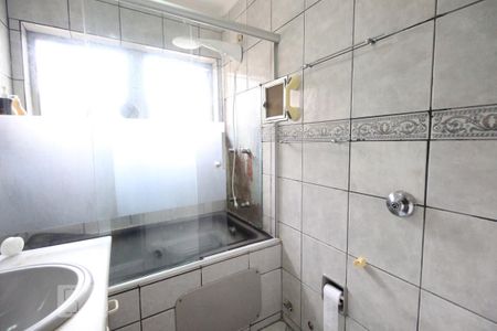 Casa à venda com 350m², 5 quartos e 4 vagas Casa à venda com 350m², 5 quartos e 4 vagasBanheiro da suite - Quarto 3