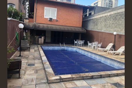 Casa à venda com 350m², 5 quartos e 4 vagas Casa à venda com 350m², 5 quartos e 4 vagasPiscina