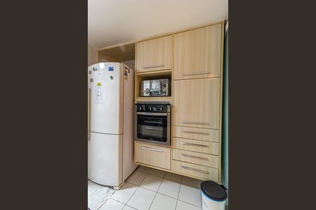 Apartamento à venda com 180m², 3 quartos e 1 vaga Apartamento à venda com 180m², 3 quartos e 1 vagaCozinha - Armários