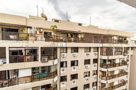 Apartamento à venda com 180m², 3 quartos e 1 vaga Apartamento à venda com 180m², 3 quartos e 1 vagaVista do Quarto 2 - Suíte
