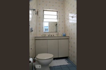 Casa à venda com 200m², 4 quartos e 2 vagasBanheiro