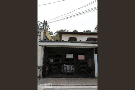 Casa à venda com 200m², 4 quartos e 2 vagasFachada