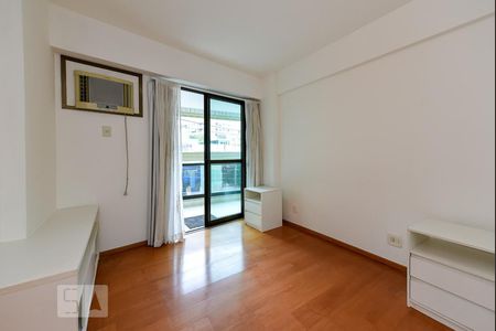 Suíte de apartamento para alugar com 2 quartos, 123m² em Jardim Botânico, Rio de Janeiro