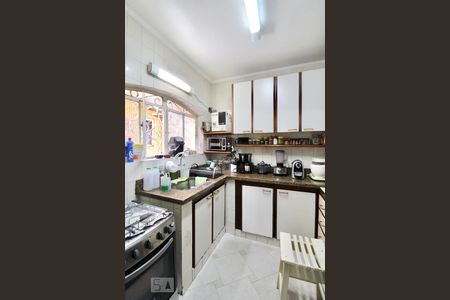 Casa à venda com 120m², 4 quartos e 2 vagas Casa à venda com 120m², 4 quartos e 2 vagasCozinha