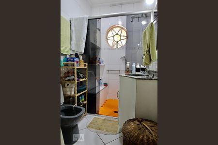 Casa à venda com 120m², 4 quartos e 2 vagas Casa à venda com 120m², 4 quartos e 2 vagasBanheiro 3