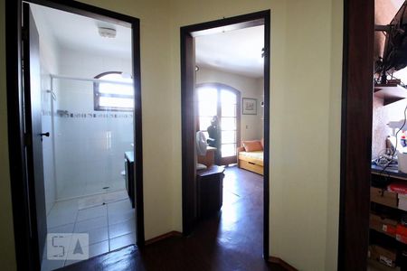 Casa à venda com 204m², 3 quartos e 2 vagasHall