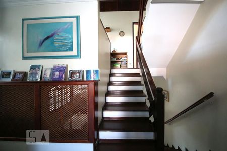 Casa à venda com 204m², 3 quartos e 2 vagasAcesso 