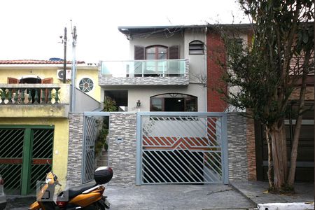 Casa à venda com 204m², 3 quartos e 2 vagasFachada 