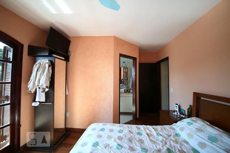 Casa à venda com 204m², 3 quartos e 2 vagasSuíte 