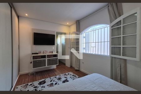 Casa à venda com 193m², 3 quartos e 2 vagasSuíte
