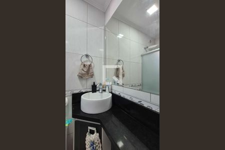 Casa à venda com 193m², 3 quartos e 2 vagasBanheiro da suíte