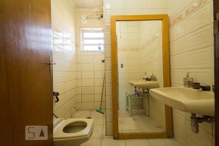 Casa à venda com 160m², 3 quartos e 4 vagasBanheiro