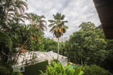 Casa de condomínio à venda com 267m², 3 quartos e 2 vagasVista