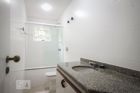 Casa de condomínio à venda com 267m², 3 quartos e 2 vagasBanheiro 2