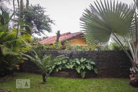 Casa de condomínio à venda com 267m², 3 quartos e 2 vagasFachada