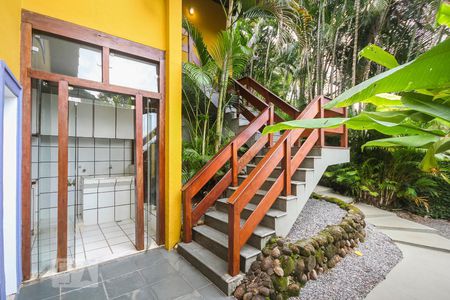 Casa de condomínio à venda com 267m², 3 quartos e 2 vagasQuintal