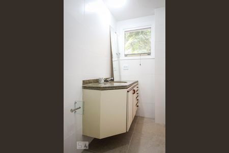 Casa de condomínio à venda com 267m², 3 quartos e 2 vagasBanheiro da Suíte