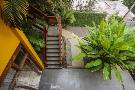 Casa de condomínio à venda com 267m², 3 quartos e 2 vagasVista