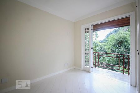 Casa de condomínio à venda com 267m², 3 quartos e 2 vagasQuarto 3