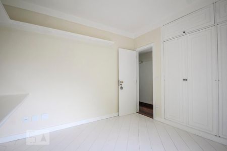 Casa de condomínio à venda com 267m², 3 quartos e 2 vagasQuarto 2