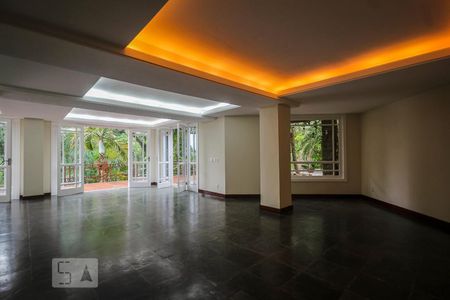 Casa de condomínio à venda com 267m², 3 quartos e 2 vagasSala de jogos