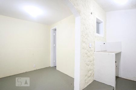 Casa de condomínio à venda com 267m², 3 quartos e 2 vagasCasa do caseiro